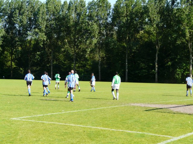 football2009187.jpg