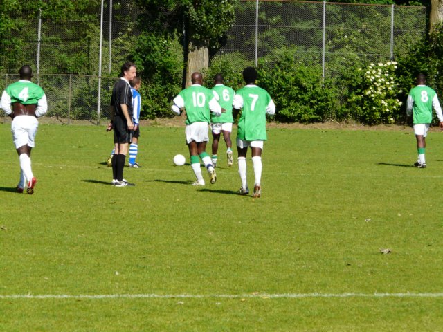 football2009190.jpg