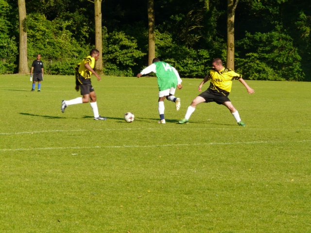 football2009244.jpg