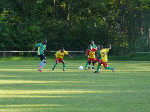 football2009250.jpg